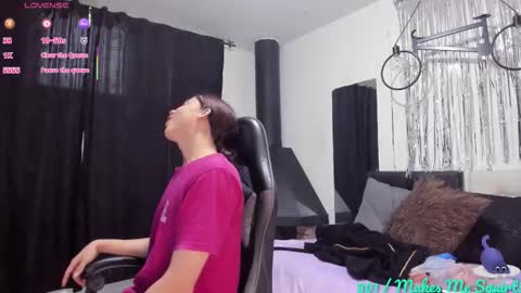 Santy online show from December 2, 2025, 7:20 pm