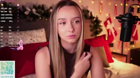 Snapshot of alodiaacomb chatting on December 15, 2025, 2:27 am Lia online show from December 15, 2025, 2:27 am