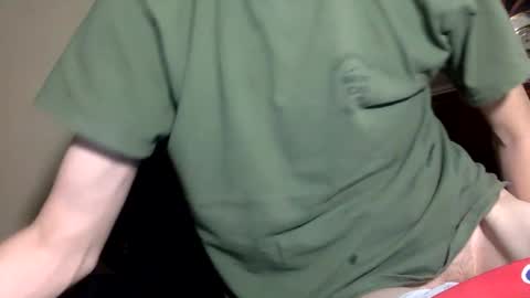 Snapshot of alongwhitedick chatting on October 4, 2025, 12:19 am ALongwhitedick online show from October 4, 2025, 12:19 am