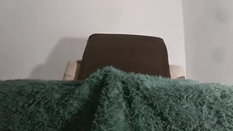 Snapshot of alotofcream chatting on December 2, 2025, 5:35 am alotofcream4u online show from December 2, 2025, 5:35 am