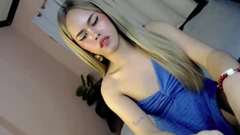 Snapshot of alove_too_last chatting on January 12, 2025, 4:29 pm LEXY online show from January 12, 2025, 4:29 pm