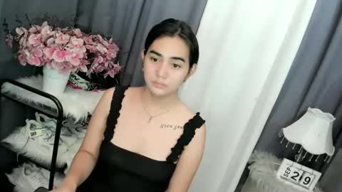alovelydollnica online show from September 29, 2025, 1:11 am