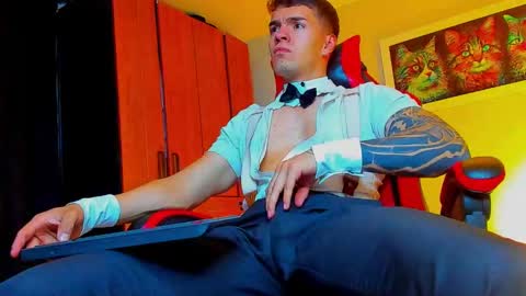 alpha_dominus_ online show from October 6, 2025, 12:19 am