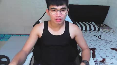 Angelo online show from December 15, 2025, 6:17 am