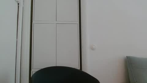 Snapshot of alphahung23 chatting on November 5, 2025, 10:04 am alphahung23 online show from November 5, 2025, 10:04 am