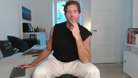 Snapshot of alphahung23 chatting on November 14, 2025, 7:07 am alphahung23 online show from November 14, 2025, 7:07 am