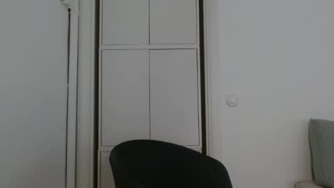 Snapshot of alphahung23 chatting on November 20, 2025, 8:03 am alphahung23 online show from November 20, 2025, 8:03 am