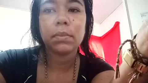 Snapshot of aly826805 chatting on September 17, 2025, 12:29 pm analia online show from September 17, 2025, 12:29 pm