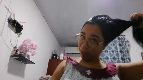 Snapshot of aly826805 chatting on October 27, 2025, 2:59 am analia online show from October 27, 2025, 2:59 am