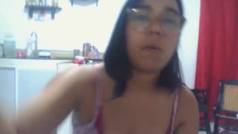 Snapshot of aly826805 chatting on November 5, 2025, 2:33 am analia online show from November 5, 2025, 2:33 am