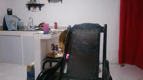 Snapshot of aly826805 chatting on November 24, 2025, 3:28 am analia online show from November 24, 2025, 3:28 am