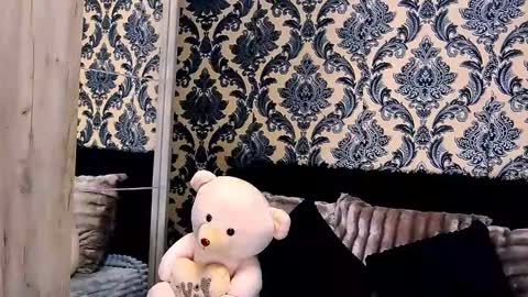 Snapshot of alyblonde chatting on December 22, 2024, 8:38 am aly online show from December 22, 2024, 8:38 am