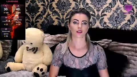 Snapshot of alyblonde chatting on December 28, 2024, 5:57 pm aly online show from December 28, 2024, 5:57 pm