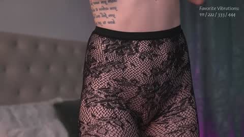 Snapshot of alyonaqueen_ chatting on February 1, 2025, 4:14 am Alyona online show from February 1, 2025, 4:14 am