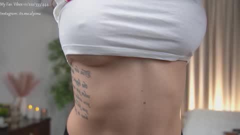 Snapshot of alyonaqueen_ chatting on October 25, 2025, 7:08 pm Alyona online show from October 25, 2025, 7:08 pm