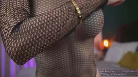 Snapshot of alyonaqueen_ chatting on November 14, 2025, 8:40 pm Alyona online show from November 14, 2025, 8:40 pm