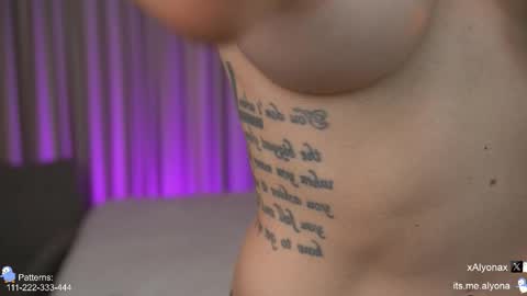 Snapshot of alyonaqueen_ chatting on December 15, 2025, 8:13 pm Alyona online show from December 15, 2025, 8:13 pm