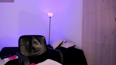 Snapshot of alysonn_conner chatting on March 9, 2025, 1:15 pm Alyson online show from March 9, 2025, 1:15 pm