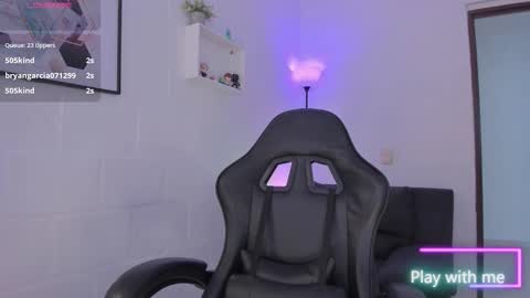 Snapshot of alysonn_conner chatting on November 27, 2025, 1:46 pm Alyson online show from November 27, 2025, 1:46 pm