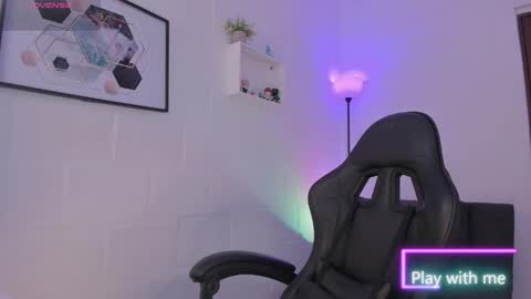 Snapshot of alysonn_conner chatting on November 28, 2025, 1:25 pm Alyson online show from November 28, 2025, 1:25 pm