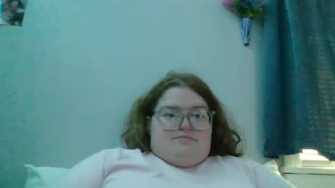 Lily online show from September 30, 2025, 3:50 pm