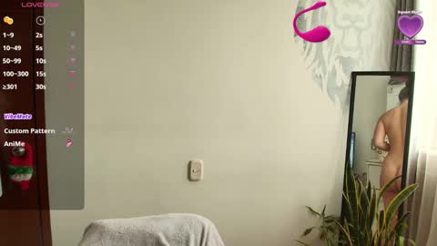 alyssia wolds online show from September 25, 2025, 11:58 am