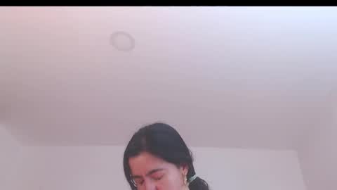 valentia online show from October 28, 2025, 1:53 am