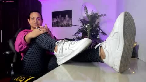 anny online show from October 2, 2025, 2:18 am