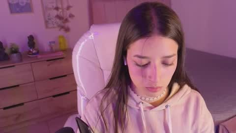 B I A N C A online show from November 19, 2025, 3:17 am