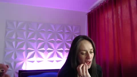 Amalett online show from October 19, 2025, 12:17 pm