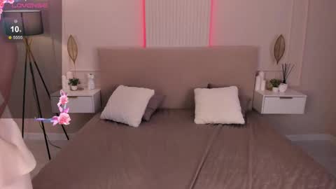 Amalia online show from February 12, 2025, 5:47 am