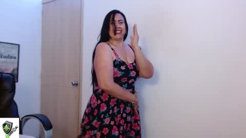Snapshot of amalia_brunette chatting on January 5, 2025, 2:38 am AMALIA online show from January 5, 2025, 2:38 am