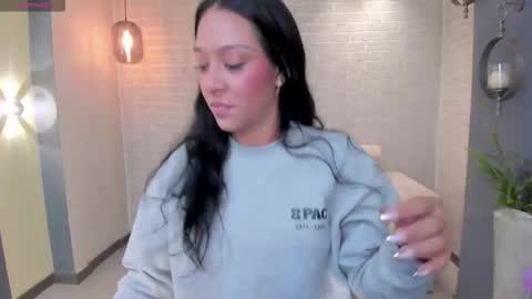 Snapshot of amalia_cruss chatting on October 3, 2025, 12:35 pm Amalia cruss online show from October 3, 2025, 12:35 pm