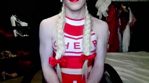 Snapshot of amaliecd chatting on October 23, 2025, 7:56 pm Amalie online show from October 23, 2025, 7:56 pm