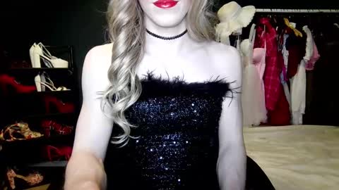 Snapshot of amaliecd chatting on November 14, 2025, 8:51 pm Amalie online show from November 14, 2025, 8:51 pm