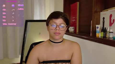 Snapshot of amand1_sweet chatting on March 9, 2025, 3:27 pm online show from March 9, 2025, 3:27 pm