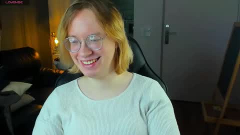 Hi im Amanda online show from November 30, 2025, 2:54 pm