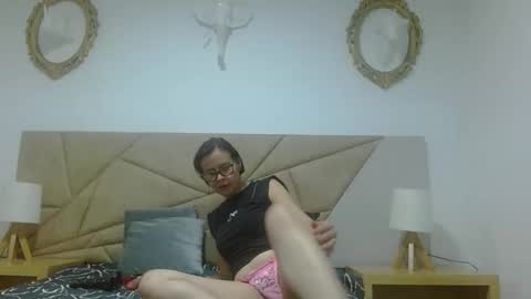 Snapshot of amanda_ramirez chatting on November 20, 2025, 9:14 pm amanda_ramirez online show from November 20, 2025, 9:14 pm
