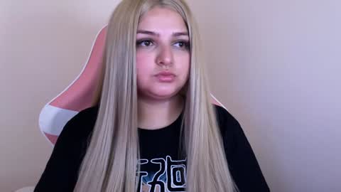 Snapshot of amandhaaa chatting on February 5, 2025, 2:48 pm Amandha online show from February 5, 2025, 2:48 pm