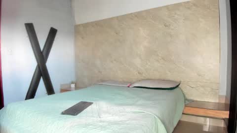 amara_luxe online show from October 16, 2025, 7:59 pm