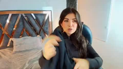 Snapshot of amara_vega chatting on December 2, 2025, 1:50 pm Amara Vega online show from December 2, 2025, 1:50 pm