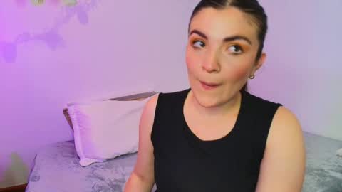 Snapshot of amara_vega chatting on December 14, 2025, 9:14 am Amara Vega online show from December 14, 2025, 9:14 am