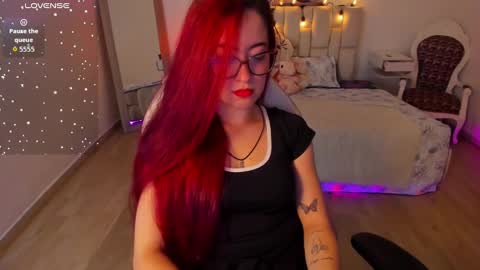 amaraa_couper1 online show from November 18, 2025, 3:12 am