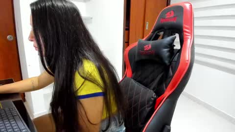 Snapshot of amaranta69_cam chatting on February 11, 2025, 5:47 am AMARANTA online show from February 11, 2025, 5:47 am