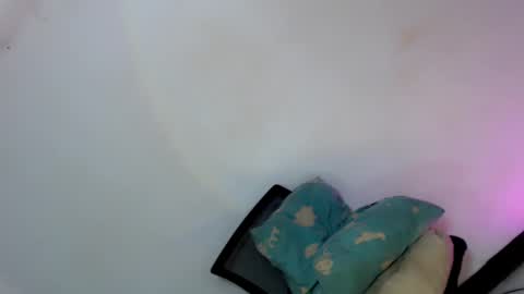 Snapshot of amayahugecock69 chatting on January 17, 2025, 4:28 am Annika 25yrs old online show from January 17, 2025, 4:28 am