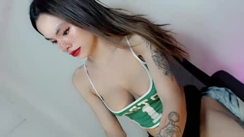 Snapshot of amayahugecock69 chatting on February 19, 2025, 11:49 am Annika 25yrs old online show from February 19, 2025, 11:49 am