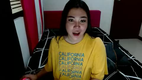 Snapshot of amayaisabella chatting on October 5, 2025, 12:25 pm AmayaIsabella online show from October 5, 2025, 12:25 pm