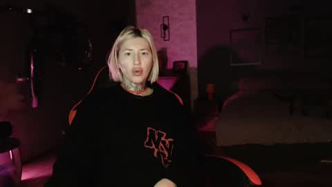 Snapshot of amayamalina chatting on December 7, 2024, 3:25 am Malina online show from December 7, 2024, 3:25 am