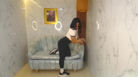 Snapshot of ambar_fox_s chatting on November 12, 2025, 8:19 pm Ambar online show from November 12, 2025, 8:19 pm