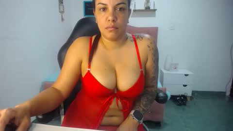 Snapshot of ambarmilf09 chatting on September 18, 2025, 7:27 pm ambarmilf09 online show from September 18, 2025, 7:27 pm